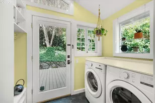 1361 SW Broadway Dr, Portland, OR 97201 - Photo 35