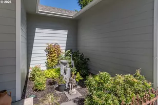 1788 NE Reagan Dr, Roseburg, OR 97470 - Photo 3