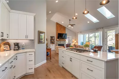 1788 NE Reagan Dr, Roseburg, OR 97470 - Photo 25