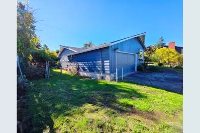 11910 NE Fremont St, Portland, OR 97220 - Photo 23