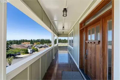 1975 Cleveland St, North Bend, OR 97459 - Photo 5