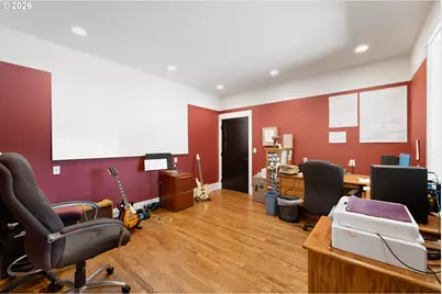 1975 Cleveland St, North Bend, OR 97459 - Photo 25