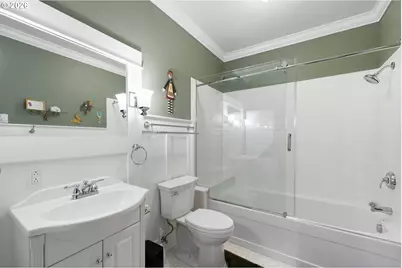 1975 Cleveland St, North Bend, OR 97459 - Photo 29