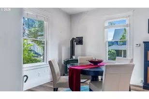 715 9th St, Oregon City, OR 97045 - Photo 13