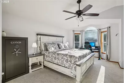 8915 NE 28th Pl, Vancouver, WA 98665 - Photo 17