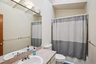 8915 NE 28th Pl, Vancouver, WA 98665 - Photo 23