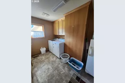 3413 Wild River Dr, Roseburg, OR 97470 - Photo 15