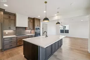 410 W 20th Wy, La Center, WA 98629 - Photo 17