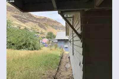 115 Main St, Wishram, WA 98673 - Photo 7