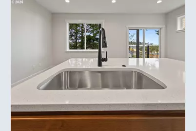 1453 SE Marine Ave, Lincoln City, OR 97367 - Photo 13