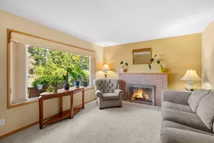 15924 SE Rhine St, Portland, OR 97236 - Photo 3