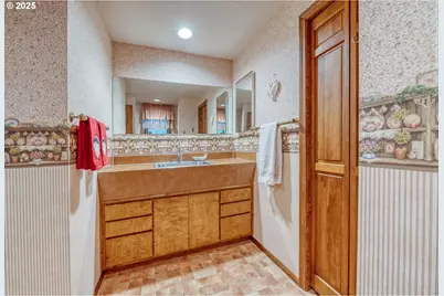 88800 Winter Ln, Veneta, OR 97487 - Photo 15