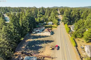 68964 Wildwood Rd, North Bend, OR 97459 - Photo 9