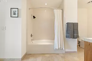 841 S Gaines St, Portland, OR 97239 - Photo 23