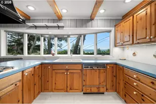 8318 NW Bacon Rd, Vancouver, WA 98665 - Photo 11