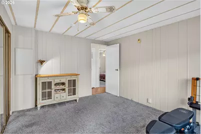21986 Laurel Ave, Aurora, OR 97002 - Photo 21