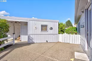 21986 Laurel Ave, Aurora, OR 97002 - Photo 29