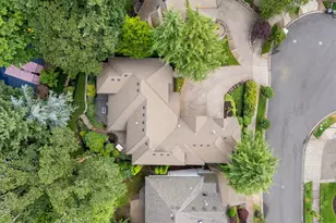3921 Northhampton Ct, West Linn, OR 97068 - Photo 45