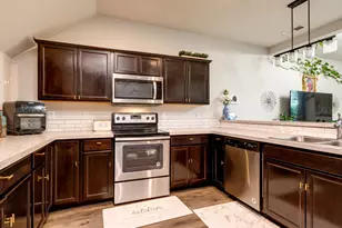 2358 SE Palmquist Rd, Gresham, OR 97080 - Photo 7