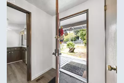 1712 SW Hensley Rd, Troutdale, OR 97060 - Photo 3