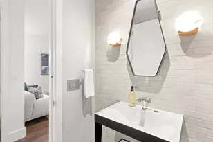 550 SW 10th Ave, Portland, OR 97205 - Photo 13