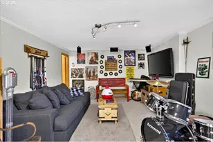417 Blue Jay Ave, Forest Grove, OR 97116 - Photo 35