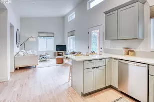 810 SE Beaver St, Toledo, OR 97391 - Photo 9