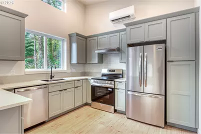 810 SE Beaver St, Toledo, OR 97391 - Photo 13