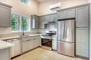 810 SE Beaver St, Toledo, OR 97391 - Photo 13