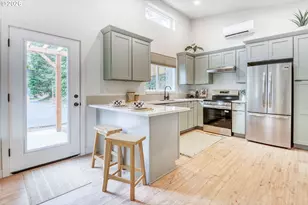 810 SE Beaver St, Toledo, OR 97391 - Photo 7