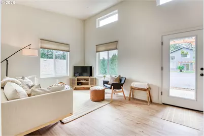 810 SE Beaver St, Toledo, OR 97391 - Photo 3