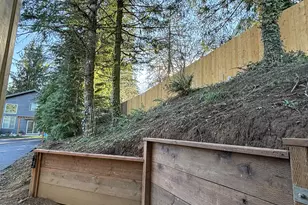 810 SE Beaver St, Toledo, OR 97391 - Photo 23