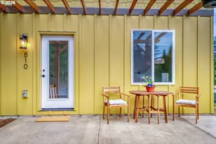 810 SE Beaver St, Toledo, OR 97391 - Photo 1