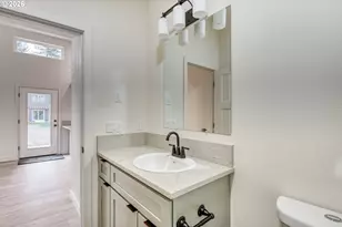 810 SE Beaver St, Toledo, OR 97391 - Photo 23