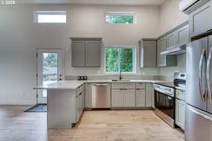 810 SE Beaver St, Toledo, OR 97391 - Photo 13