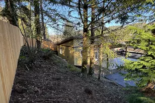 810 SE Beaver St, Toledo, OR 97391 - Photo 3