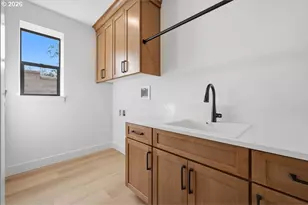 803 N V St, Washougal, WA 98671 - Photo 17