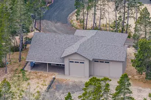 747 Pacific Dunes Dr, North Bend, OR 97459 - Photo 3