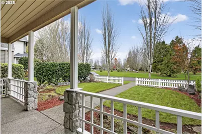 1202 NE Parks Edge Cir, Hillsboro, OR 97124 - Photo 3