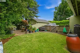 370 24th St, Salem, OR 97301 - Photo 5