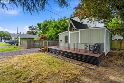 370 24th St, Salem, OR 97301 - Photo 9