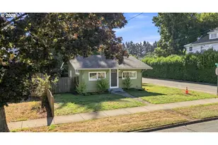 370 24th St, Salem, OR 97301 - Photo 3