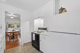 370 24th St, Salem, OR 97301 - Photo 9