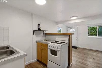 370 24th St, Salem, OR 97301 - Photo 13