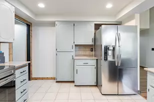 4698 Happy Dr NE, Salem, OR 97305 - Photo 17