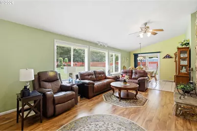 41720 Madrone St, Springfield, OR 97478 - Photo 5
