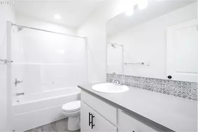 14722 SE Powell Blvd, Portland, OR 97236 - Photo 17