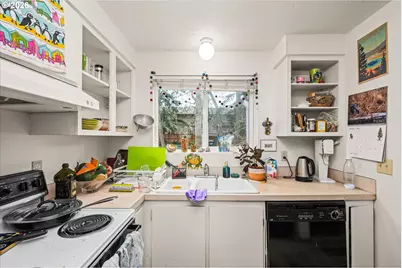 2145 Hawkins Ln, Eugene, OR 97405 - Photo 11