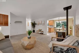 240 Dibblee Ln, Eugene, OR 97404 - Photo 9