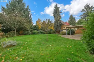 240 Dibblee Ln, Eugene, OR 97404 - Photo 39